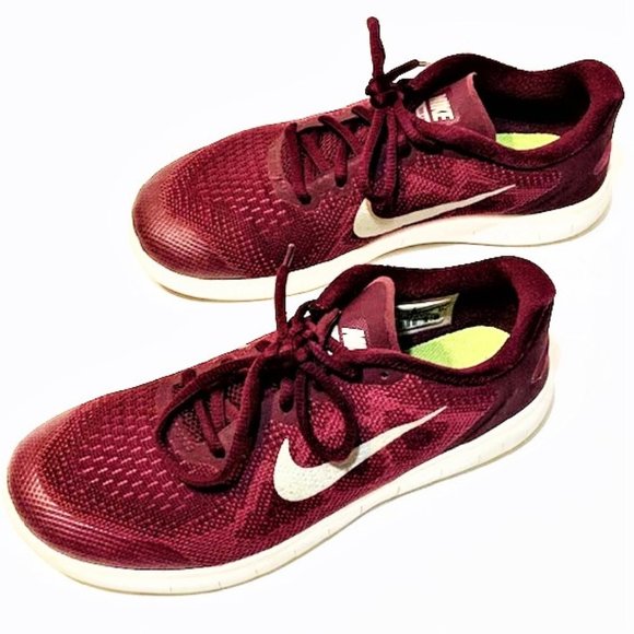 NIKE Free Run Walking Sneakers - Picture 1 of 9